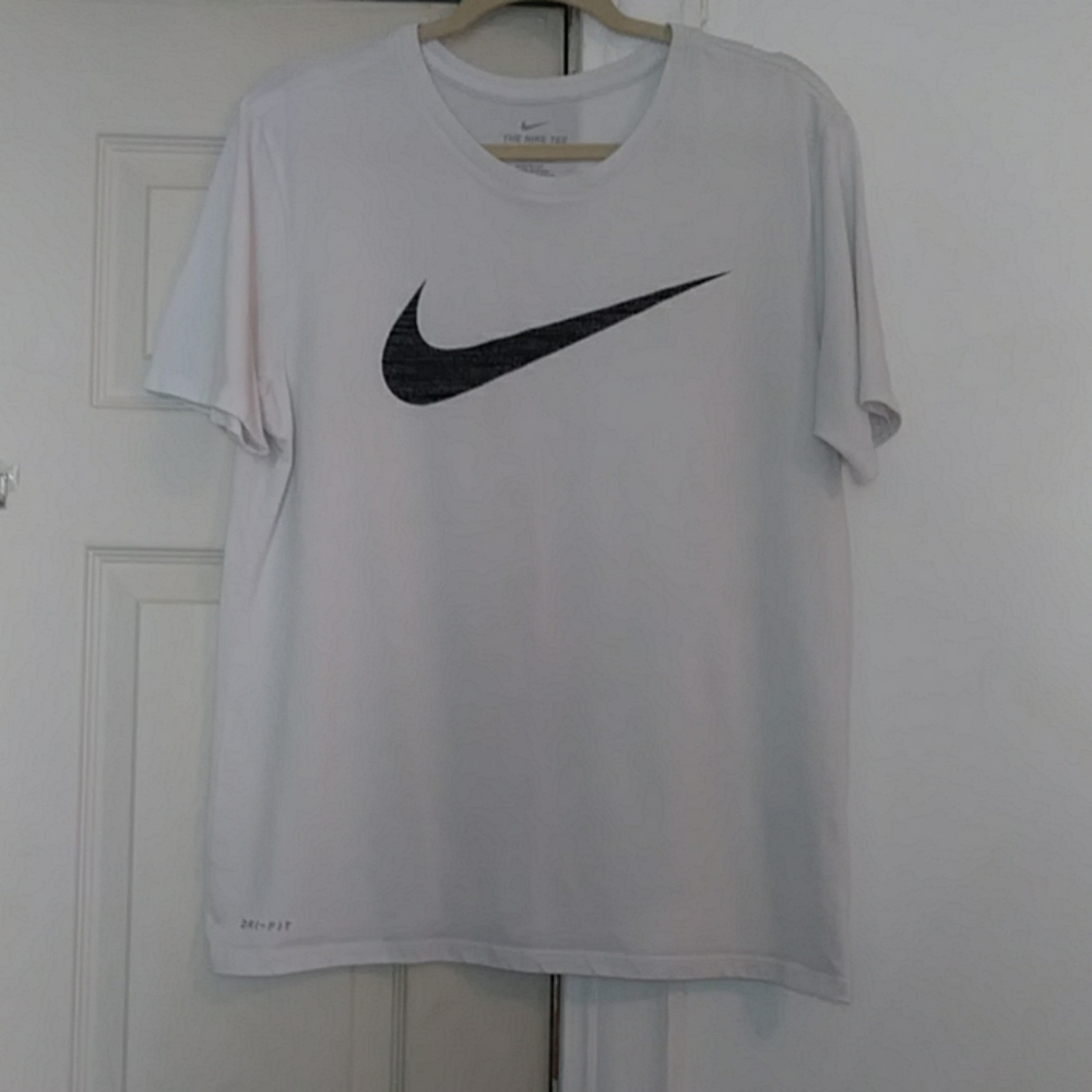 NIKE Dri-Fit Tee Shirt
